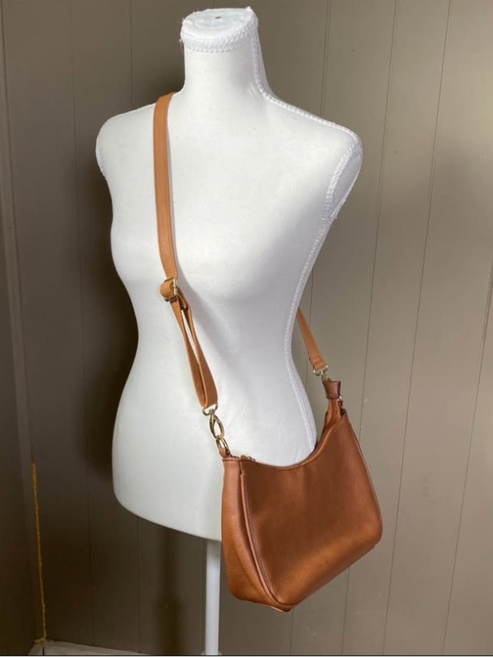 Women's Tan faux Leather adjustable Crossbody Shoulder or hand Bag